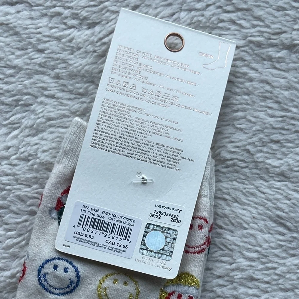 American Eagle NWT Christmas Holiday smiley face crew novelty socks